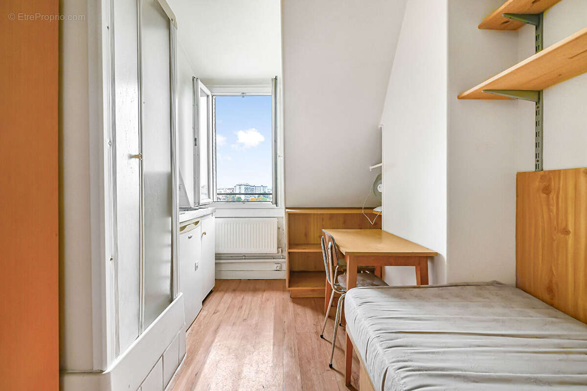 Appartement à PARIS-14E