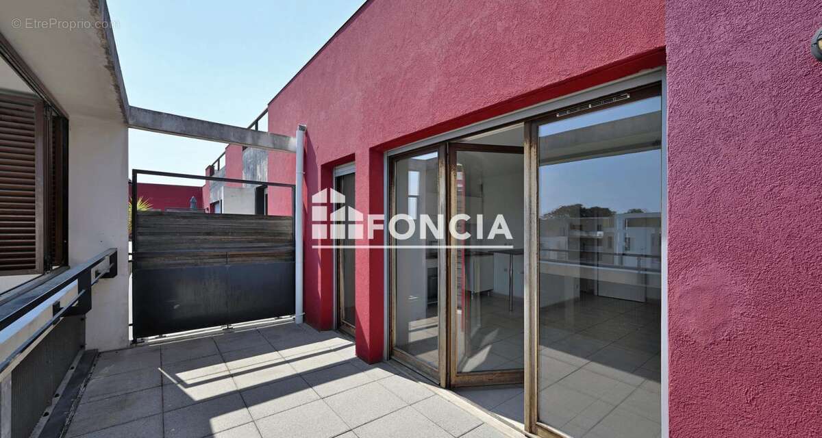 Montpellier Quartier OVALIE : Beau T2 avec terrasse et garage - photo 8