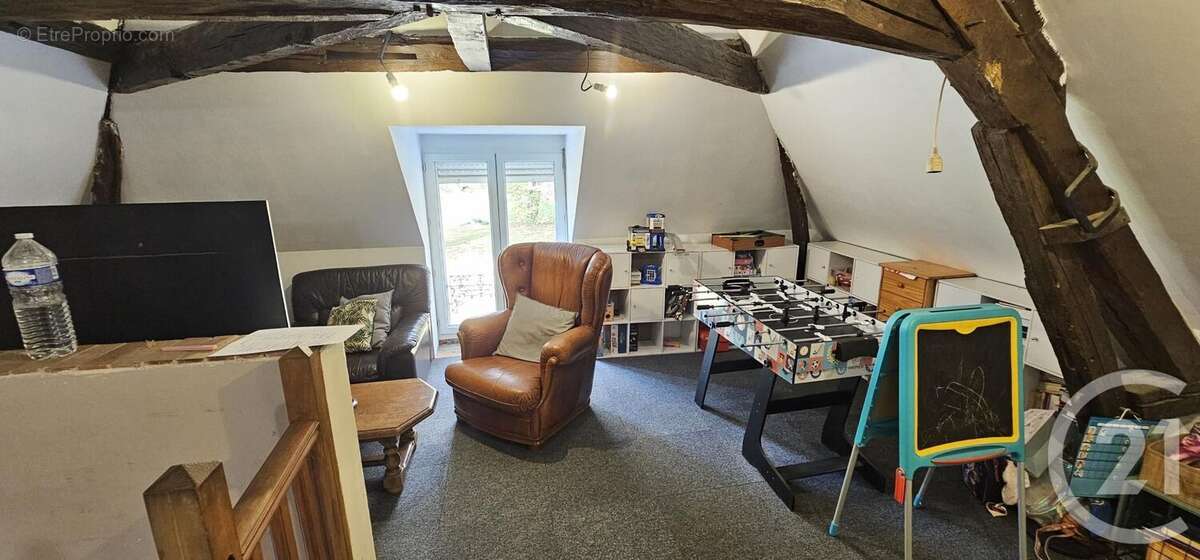 Maison à MESLAY-LE-VIDAME