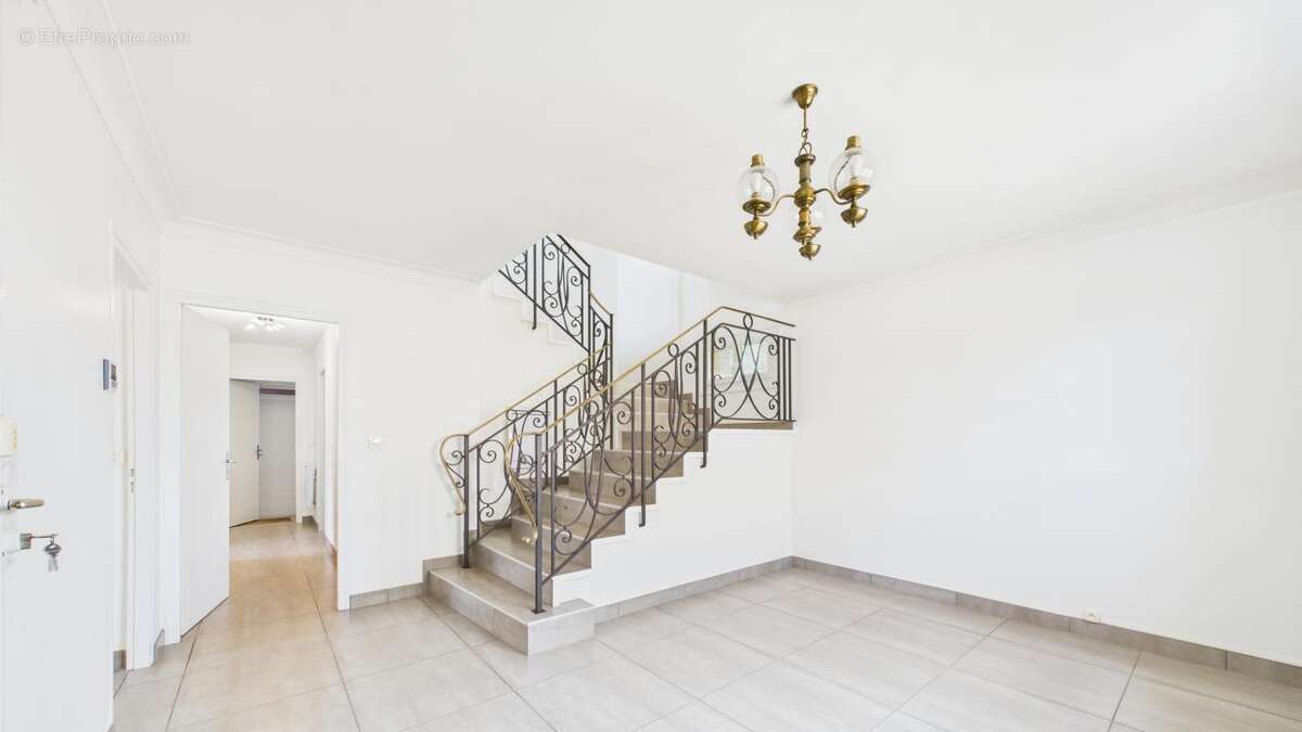 Maison à SAINT-PERAY