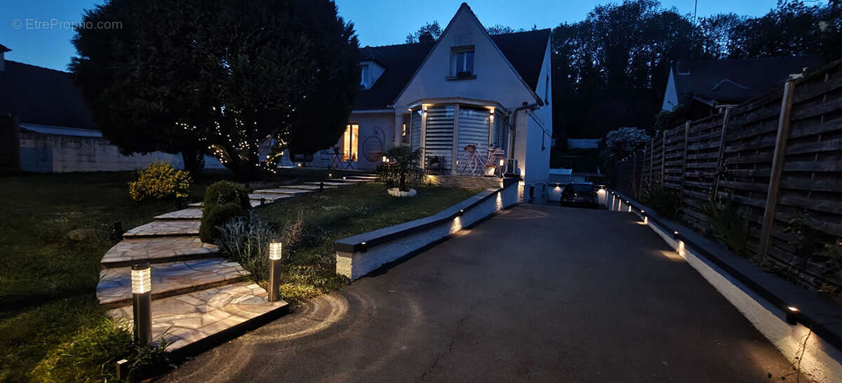 Maison à JAUX