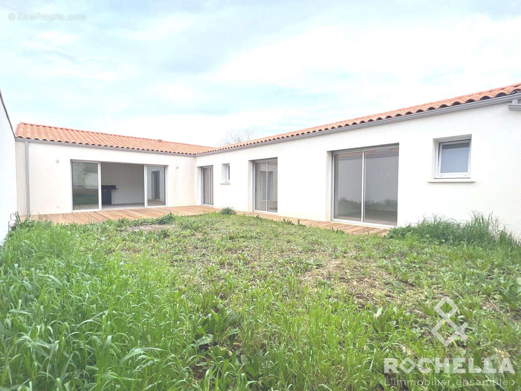 Maison à SAINTE-SOULLE