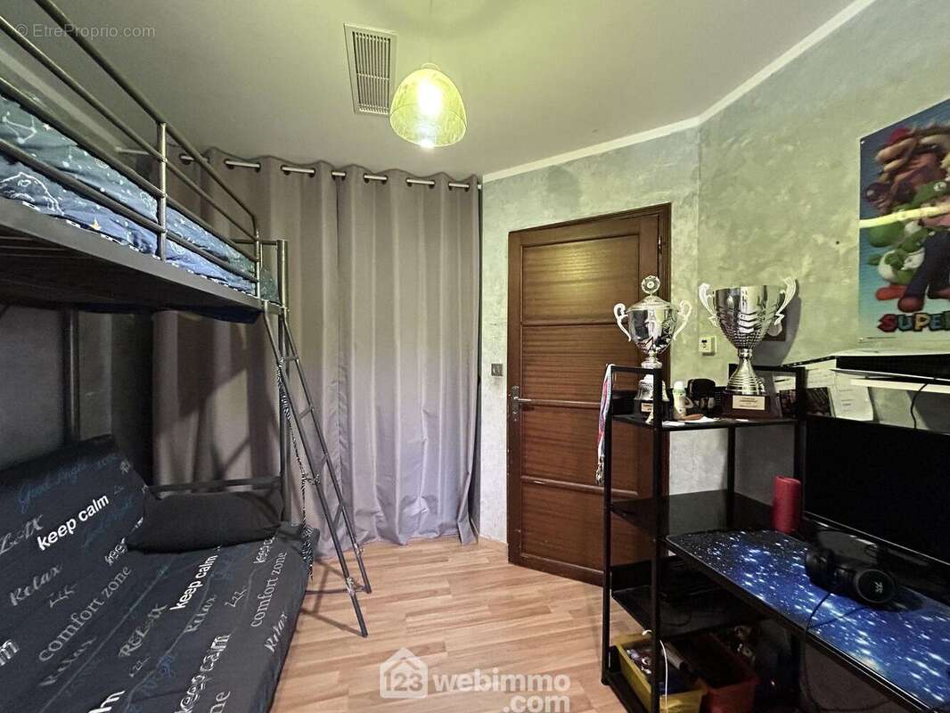 Chambre n°5 - Maison à TALASANI