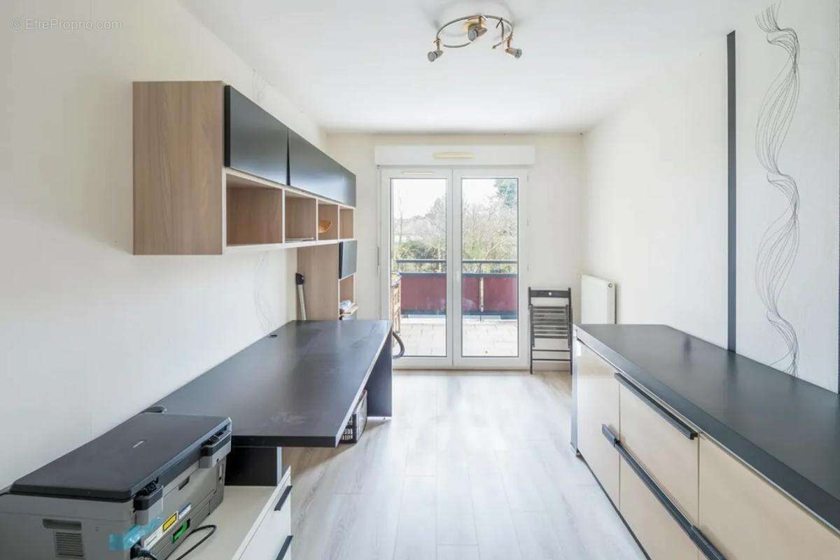 Appartement à SERGY