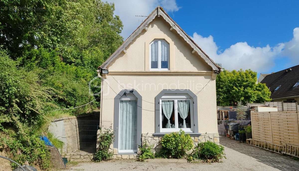 Maison à SAINT-LEONARD