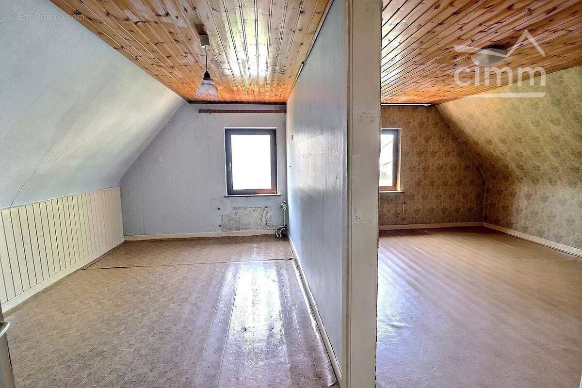 Maison familiale de 147 m² à rénover à ROSBRUCK - photo 8