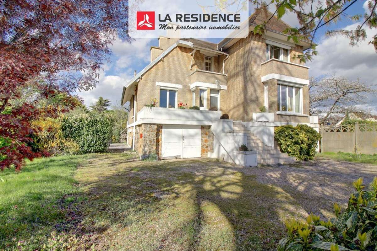 Maison 182 m² à Poissy  - photo 6