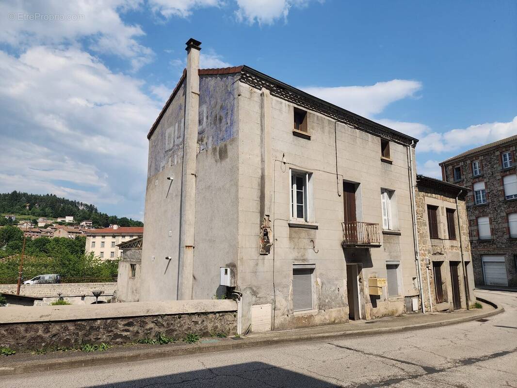 Appartement à LA SEAUVE-SUR-SEMENE