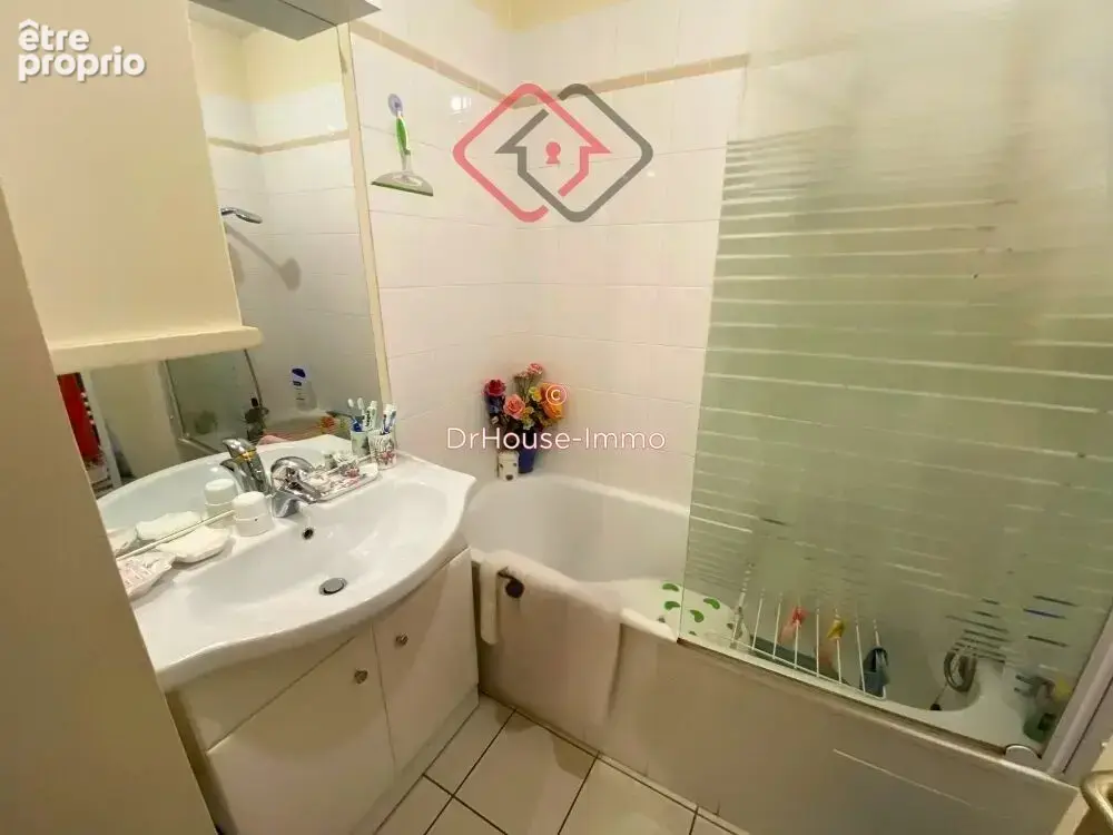 Appartement 3 pièces 65 m² à vendre à Arques-La-Bataille (76880) - photo 5