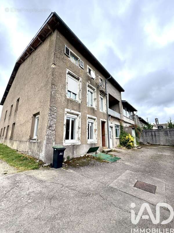 Appartement 211 m² à Chambrey  - photo 2