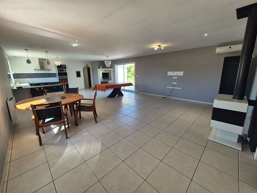 Foix.Maison T 5 de 145 m2 plain pied avec terrain de 801 m² - photo 7