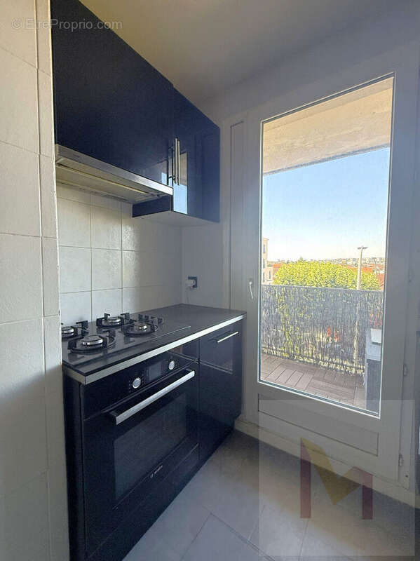F3 avec balcon, box et cave - 7 min RER A - photo 7