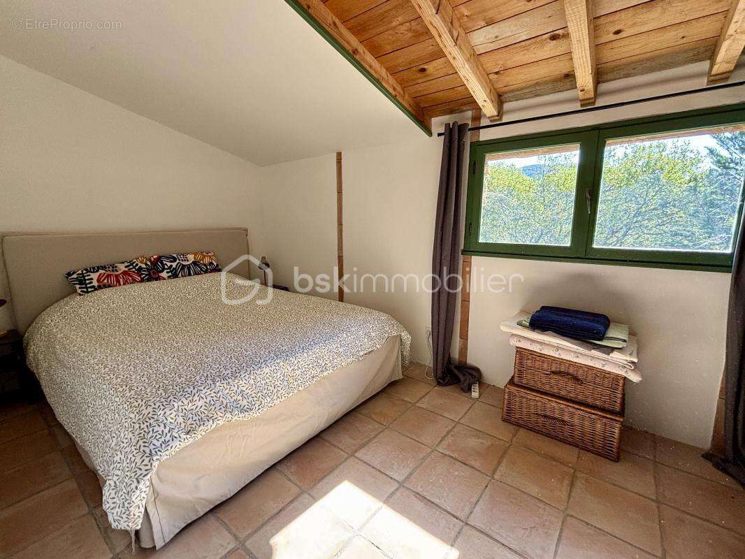 Maison à SAINT-PRIVAT