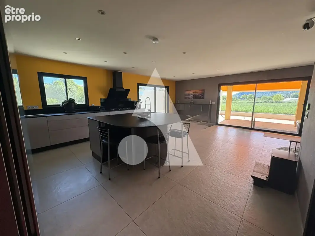 Villa d'exception de 2018 avec parc de 2 100 m²  dans un cadre préservé - photo 3