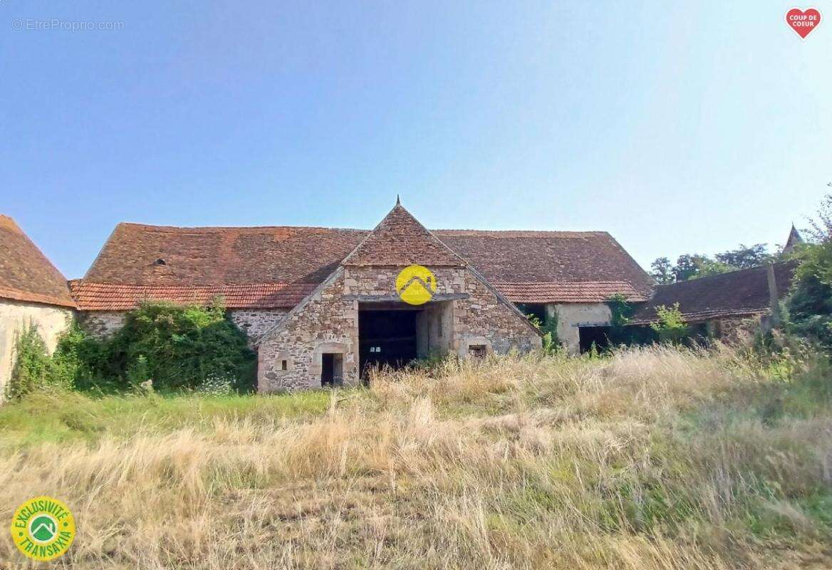 Maison à VALLON-EN-SULLY