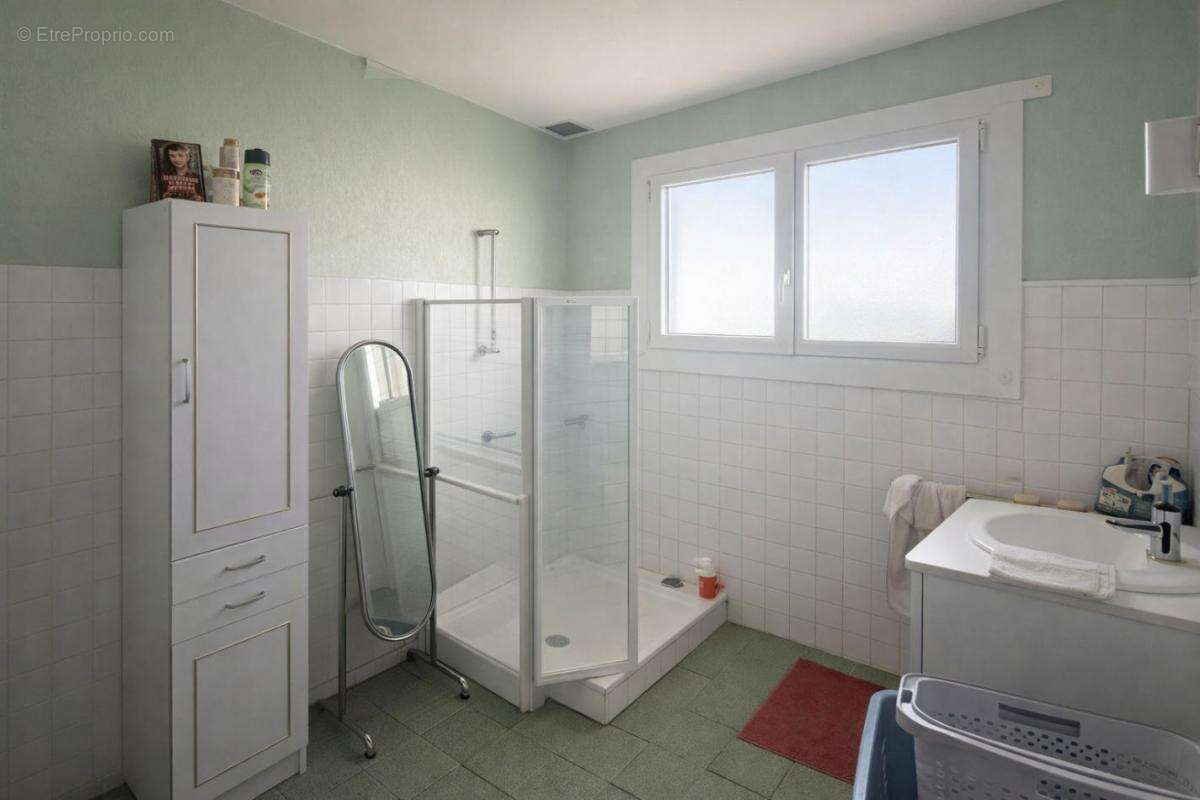 Maison 97 m² à Pissotte  - photo 4