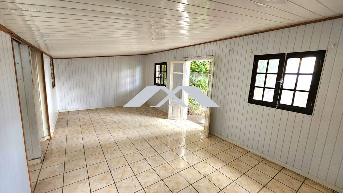 Maison à PETITE-ILE