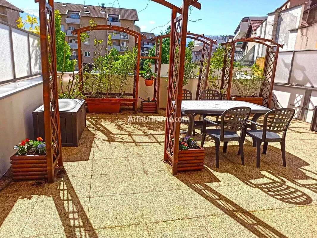 Appartement à SAINT-MARTIN-D'HERES
