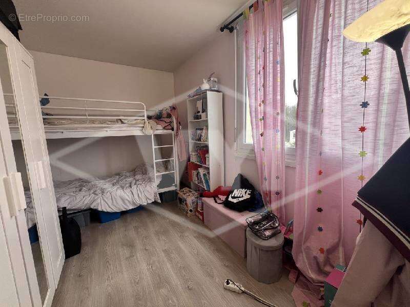 Appartement à COMBS-LA-VILLE
