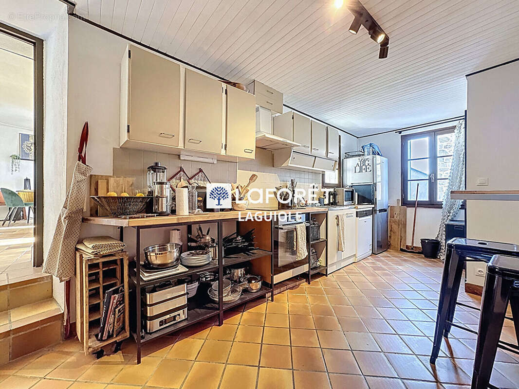 Maison à MUR-DE-BARREZ