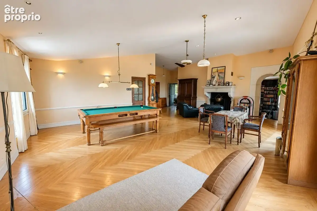 Maison 7 pièces 194 m² à vendre à Les Haies (69420) - photo 2