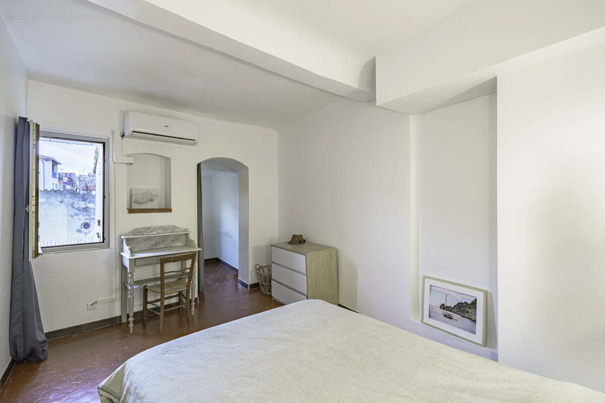 Appartement à MARSEILLE-2E