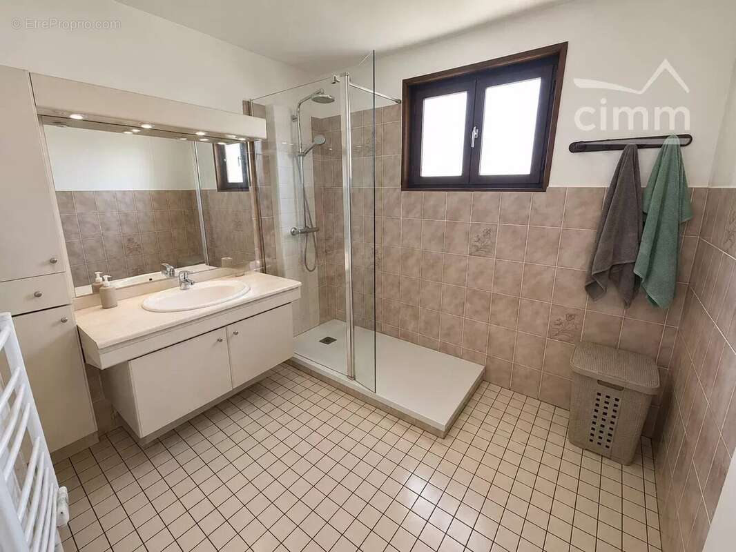 Villa 3 chambres saint genest lerpt - photo 5