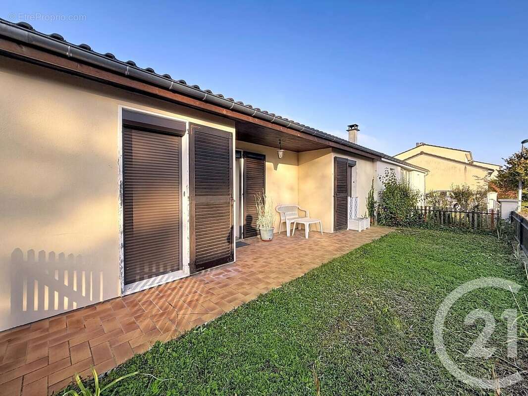 Maison à LA CHAPELLE-SAINT-LUC