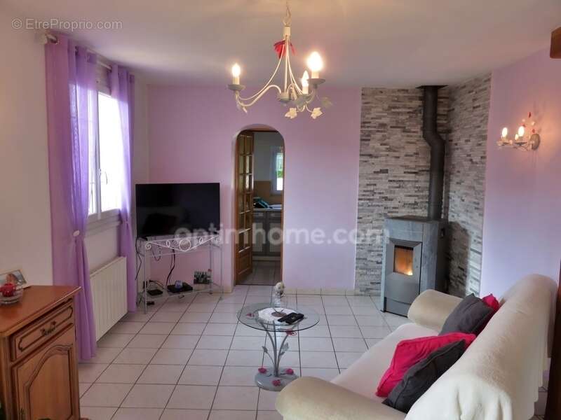 Proche Longnes – Maison familiale 4 chambres avec jardin dans un environnement privilégié à Mondreville - DPE D - photo 6