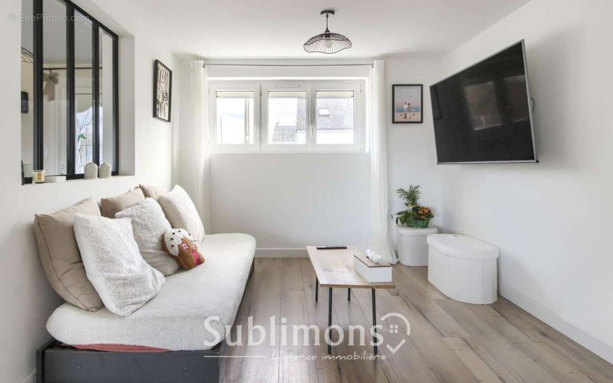 Maison à LA CHAPELLE-DES-MARAIS