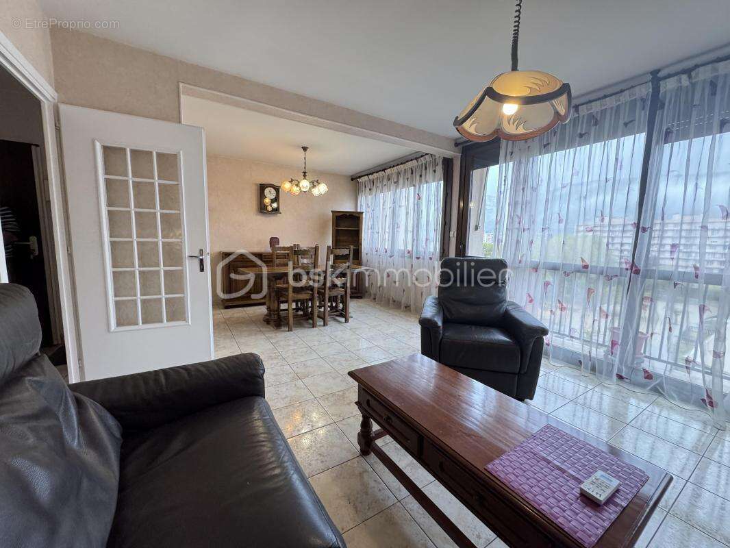 Appartement à ECHIROLLES