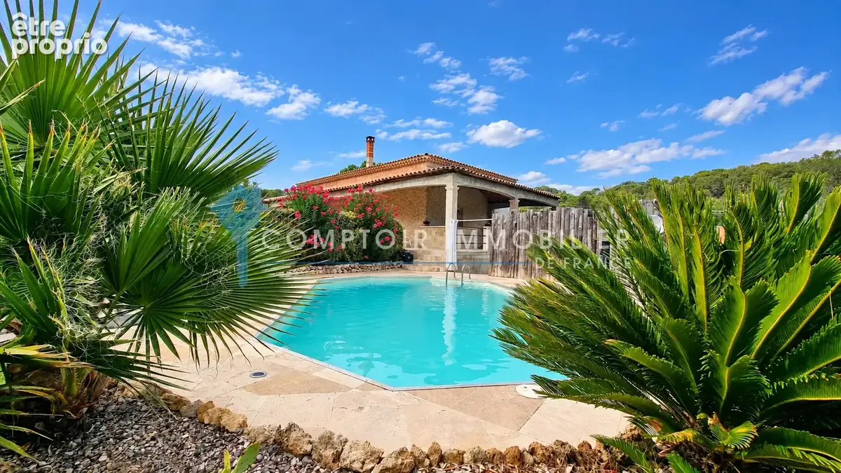 VAR (83) - À VENDRE - SALERNES - Villa atypique avec 5 chambres dans un superbe environnement - photo 20
