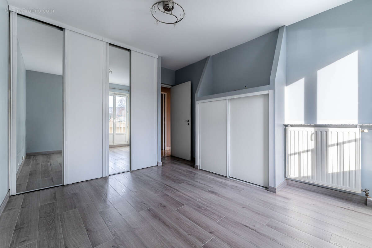 Appartement à TASSIN-LA-DEMI-LUNE