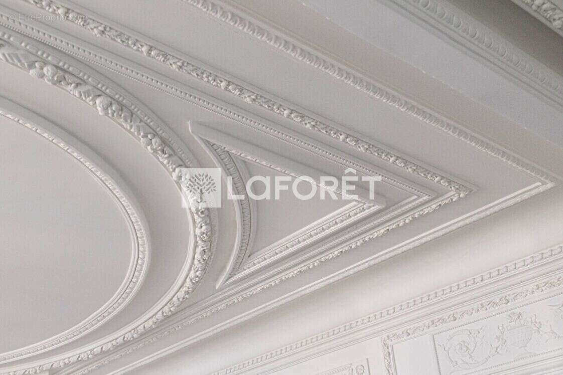 Appartement à PARIS-8E