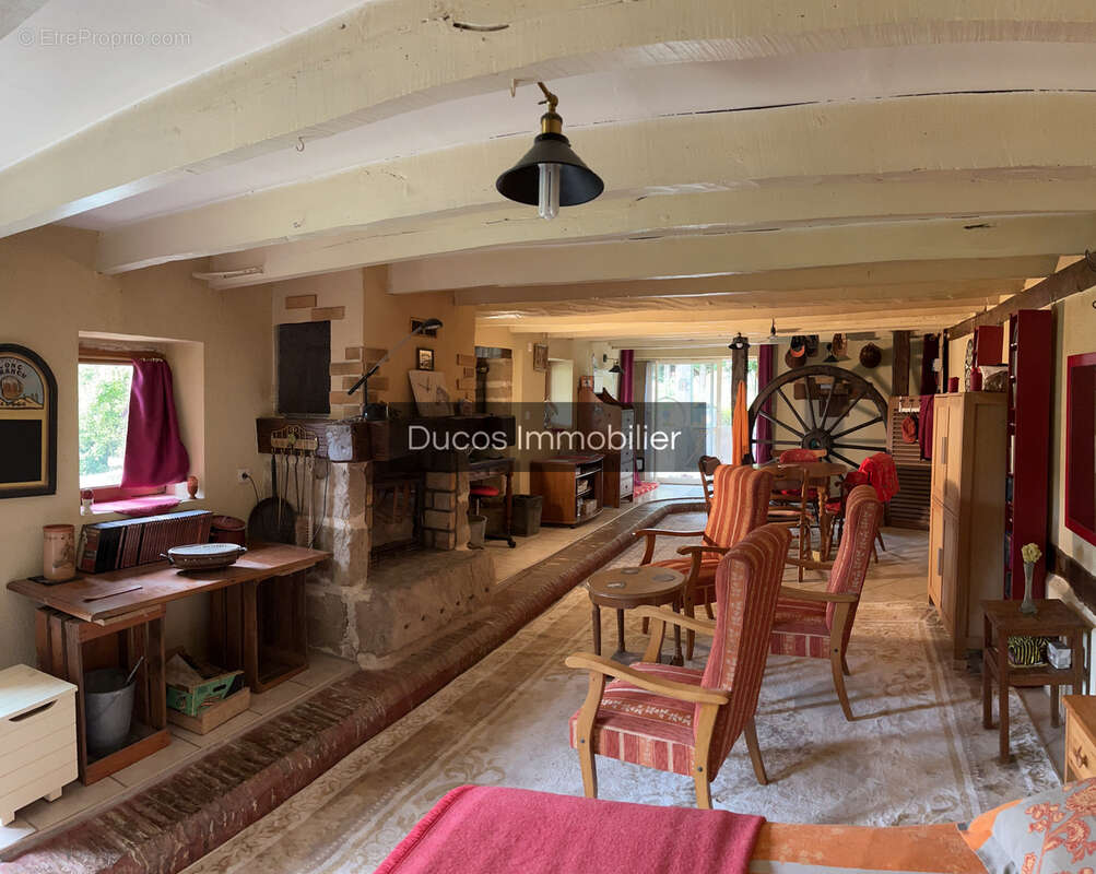 Maison à MONTIGNAC-DE-LAUZUN