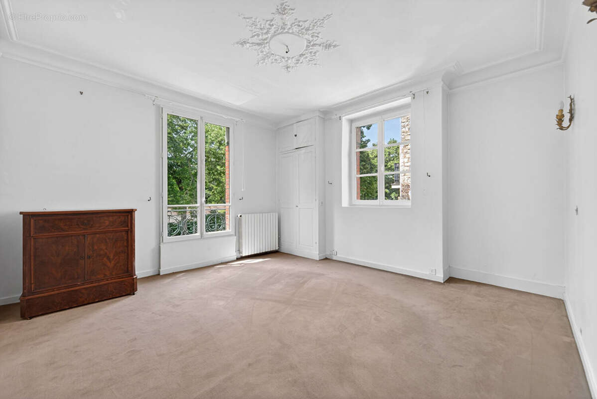 Maison à PARIS-14E