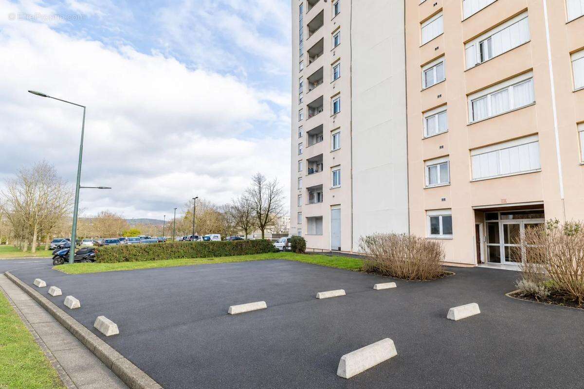 Appartement à SAINT-GRATIEN