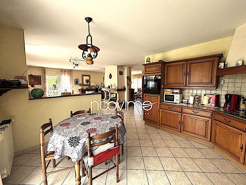 Maison à SAINTE-LUCE-SUR-LOIRE