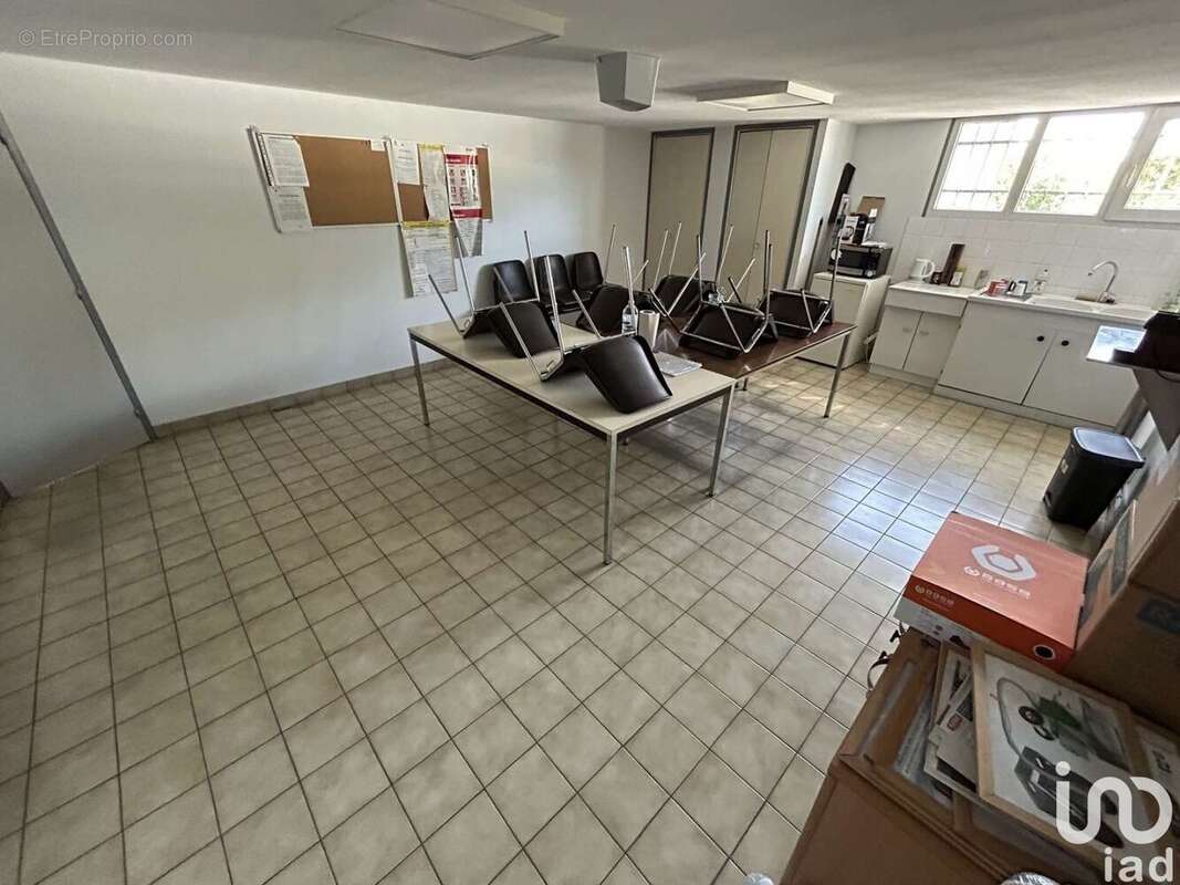 Photo 7 - Commerce à SAINT-LIN