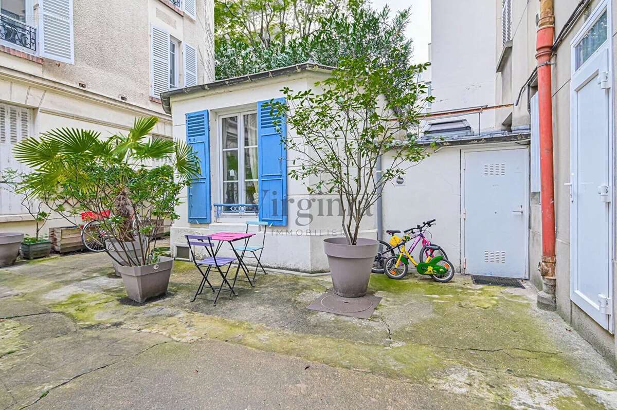 Appartement à CHARENTON-LE-PONT