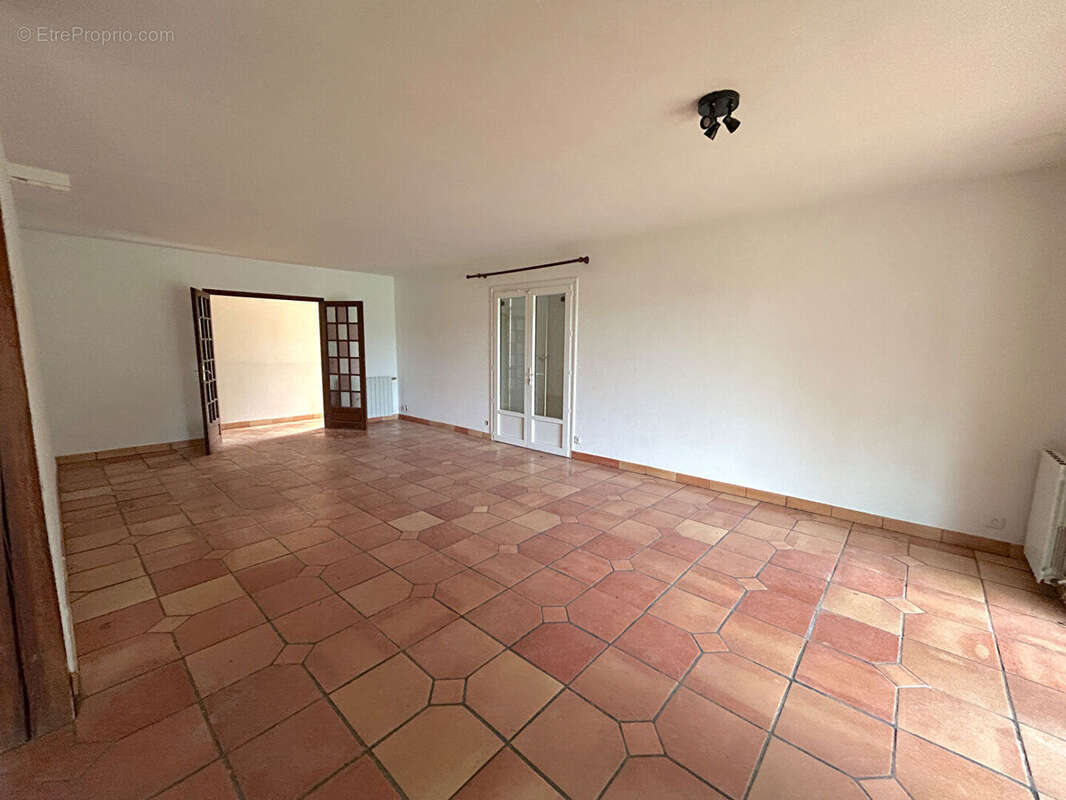 Maison à CORME-ECLUSE