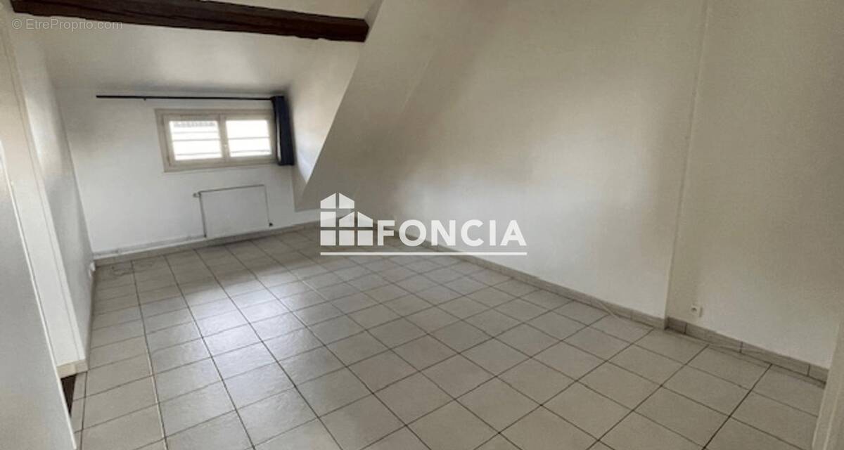 Appartement à ETRECHY
