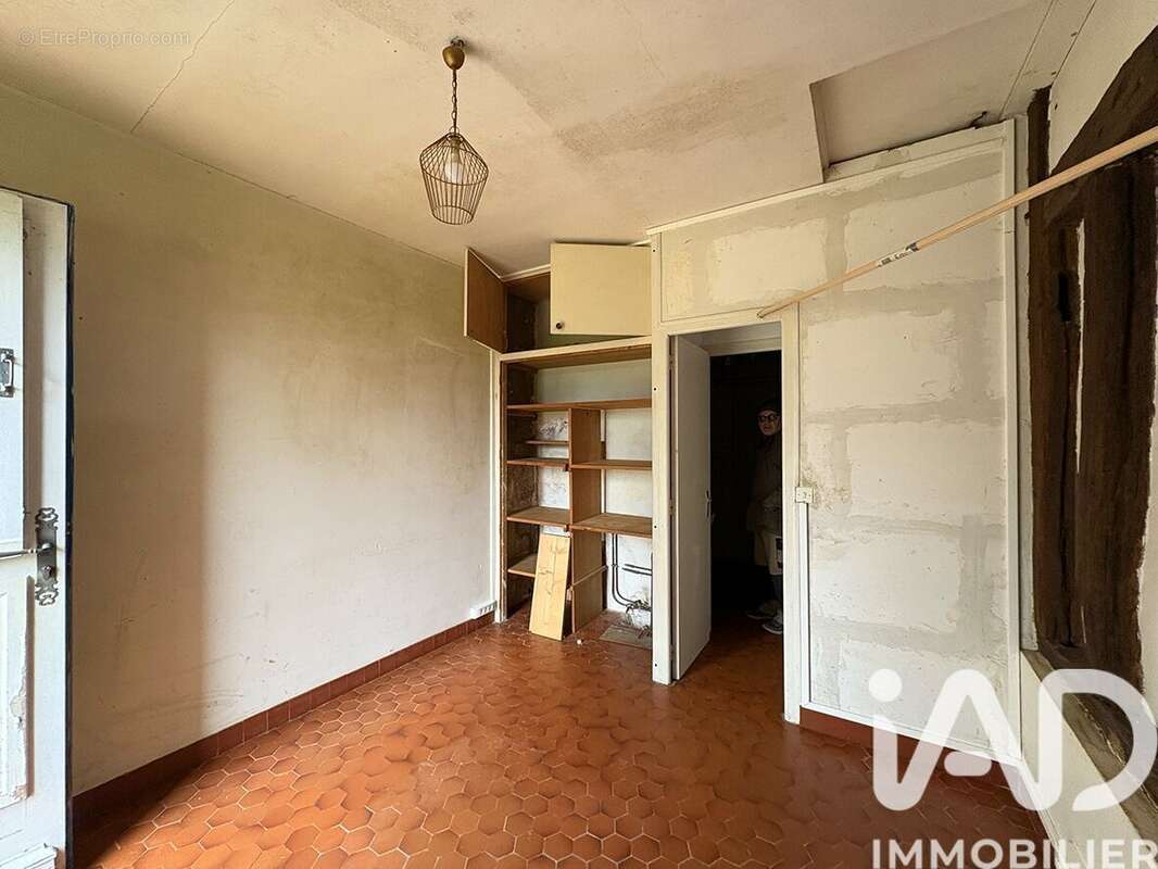 Maison 111 m² à Mezilles  - photo 7