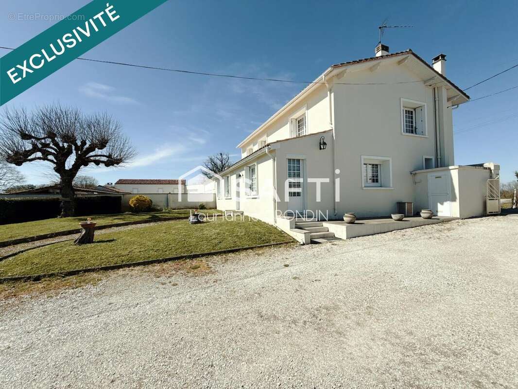 Photo 2 - Maison à ASNIERES-LA-GIRAUD