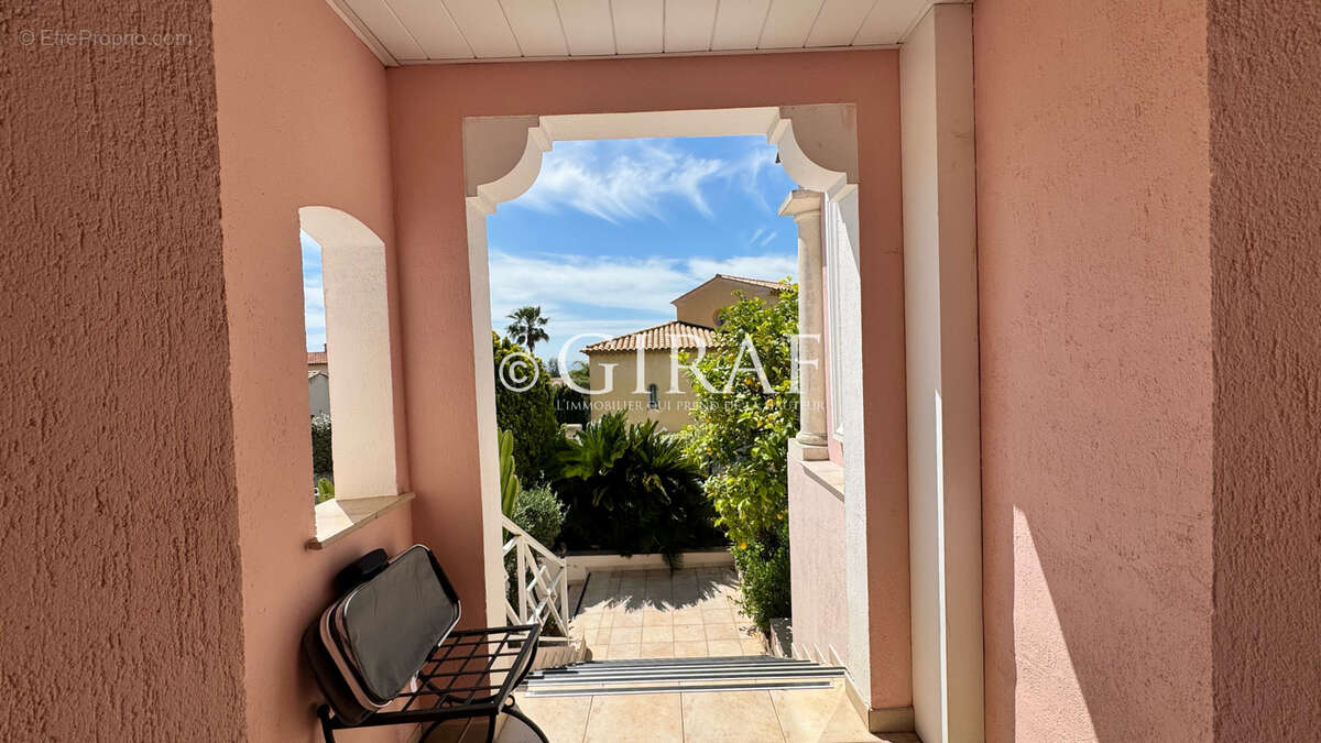 Maison à CAGNES-SUR-MER