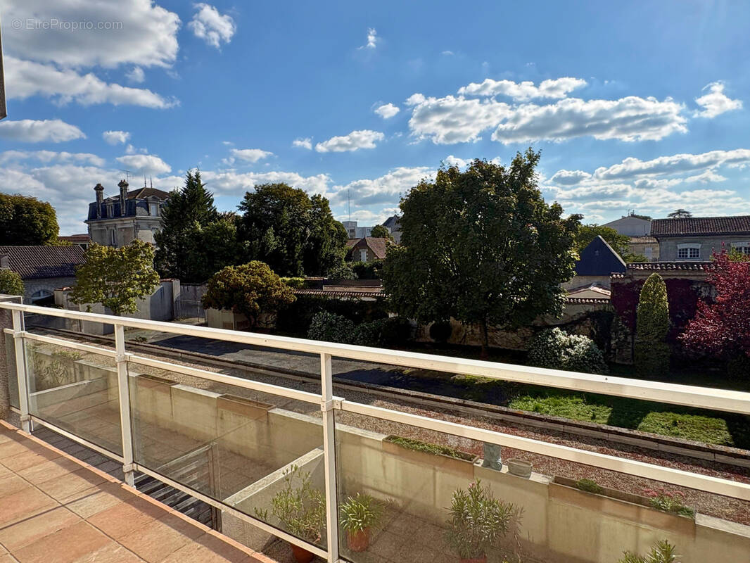 Appartement à COGNAC