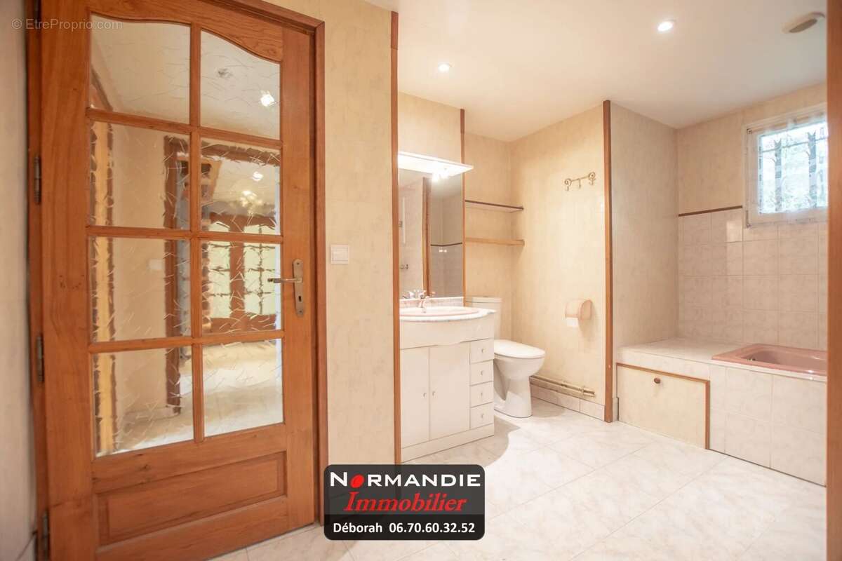 Maison à LE MESNIL-SOUS-JUMIEGES