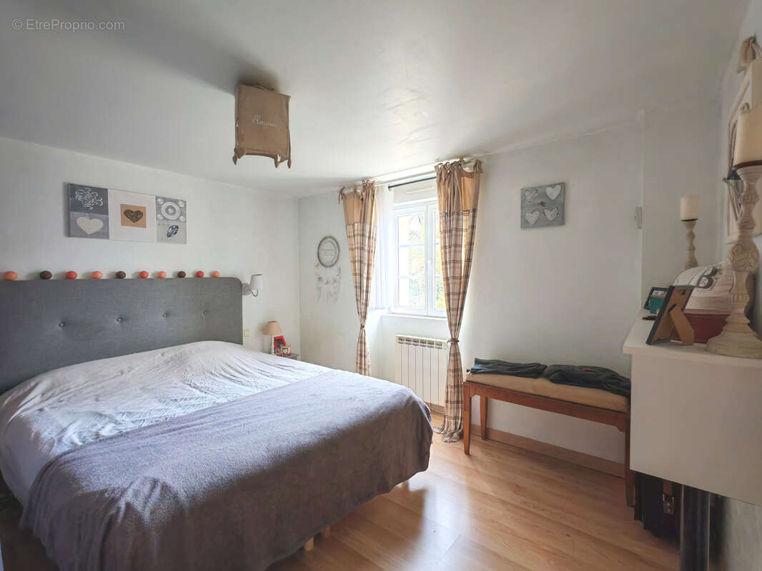 Maison à LA ROUXIERE