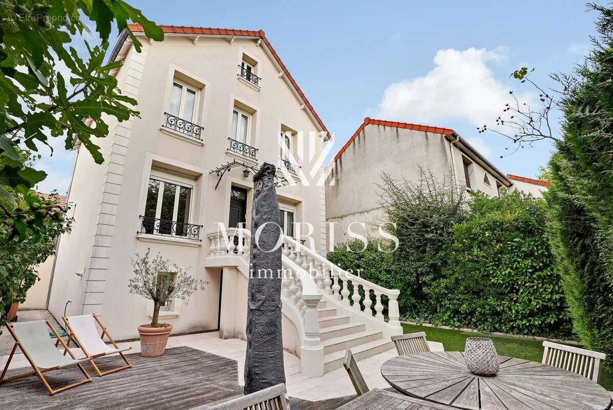 Maison à LE PERREUX-SUR-MARNE