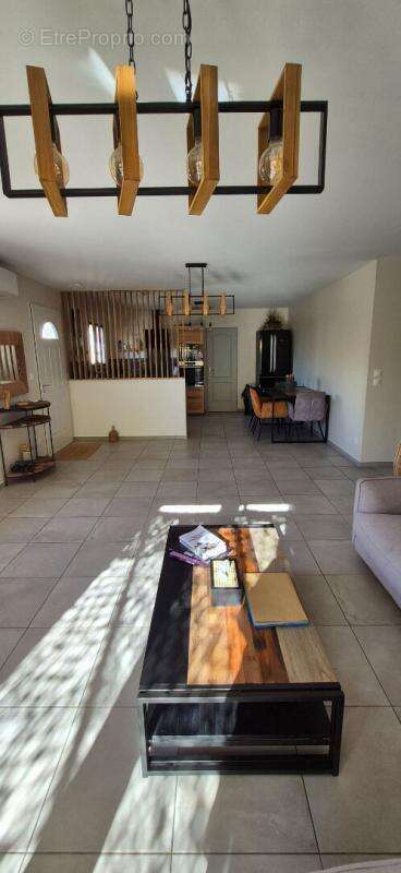 Maison à SAINT-GENIES-DE-COMOLAS